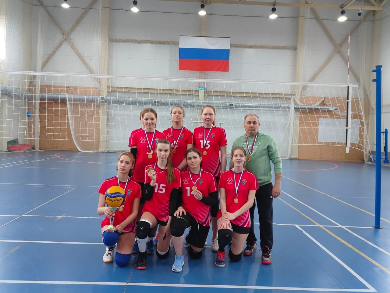 Золото по волейболу на Области