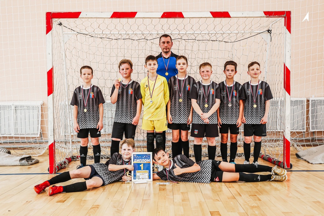 Завершили зимний сезон в Детской футбольной лиге 5х5 Junior (Екатеринбург) В прошедшие выходные наградили ребят 2013г.р.