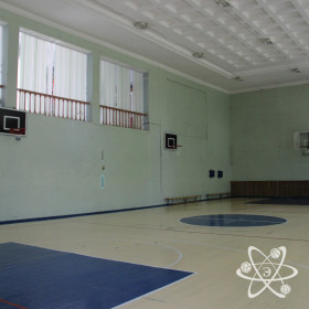 Набережная 8 а